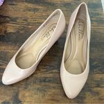 Abella Comfort Pale Pink Heels Elegant Pointed Toe Neutral Formal Office 9.5 Photo 0
