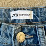 ZARA ripped mom jeans Photo 2