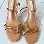 Tony Bianco  heels beige kitten low classic timeless size 8 EUC‎ Photo 0