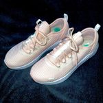 Puma  SOFTRIDE OPTIMAL
COMFORT FOAM RUNNING WOMENS SNEAKER Color Light Pink. NWT Photo 2