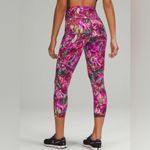 Lululemon Base Pace High-Rise Running Tight 25"
Hyper Flow Pink Multi- Size 12 Photo 1