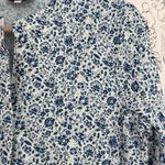 Tuckernuck bluebell ditsy floral button down Blue Size M Photo 8