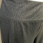 Marvel  Hero Elite Athletic Black w/ Abstract Design & Mesh Cropped Leggings-XL Photo 3