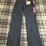 Cabela's Womens  Modern Fit Jeans Size 6 Photo 3