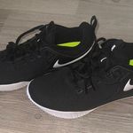 Nike Women’s Black  Zoom Hyperace 2 Volleyball Shoes Photo 4
