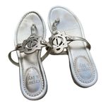 Crown & Ivy Silver Thong Cutout Detail Flat Sandals Size 7.5 Boho Metallic Photo 2