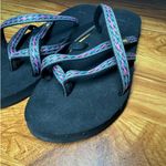 Teva Women 10 Olowahu Flipflop Elegant Strapping Vegan Lightweight Comfort Art Photo 1