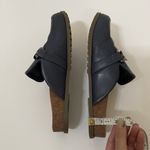 Vionic  Georgie Slip On Leather Chain Mule in Navy Size 7 Photo 4