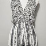 Illa Illa white black gauze floral surplice romper size small Photo 0