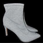 Bar III very very nice black and white plaid ankle boots! Photo 5