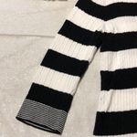 Jeanne pierre Black & White Light Weight Cable Knit Sweater L Photo 2