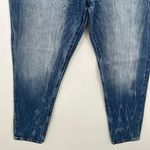 KanCan Washed Out Relaxed Fit High Rise Mom Fit Denim Jeans Womens Size 26 NWT Blue Photo 2