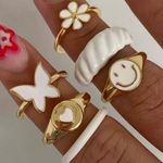 6 piece ring set Photo 1