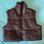 brown puffer vest Photo 0