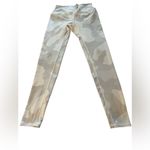 Alo Yoga Women’s Full Length Camouflage Gray / White Leggings Size S Photo 1