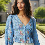 Free People NWOT  Women's "Blossom Eyelet Top Photo 0