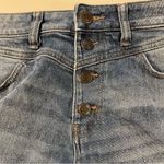 SO  High Rise Curvy Mom Short Denim Blue Women's Shorts size 7/28 Photo 2