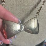 Gold Bow Chain Necklace Photo 1