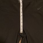 GUC  Pants NIKE Training Capri LEGEND Regular Fit Black Women’s Size M Photo 8