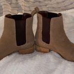 Gap  Chelse Booties size 6 Photo 4