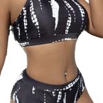 Black & White, Tie Photo 2