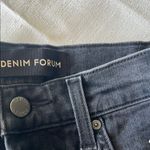 Aritzia  Women's Straight Leg Jeans - Black Photo 2