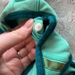 Lululemon  Womens 6 Sports Bra Mint Green Strappy Back Athletic Workout Top Sport Photo 2