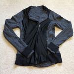 Lululemon Athletica Emerge Renewed Jacket in Herringbone Gray Black Size 6 Photo 8