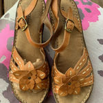 Natural Soul Pretty casual wear sandals🌸 Photo 0