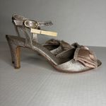 AGL Attilio Giusti Leombruni Women's Metallic Bow Ankle Strap Heels Size‎ 38 Gold Size 7.5 Photo 10