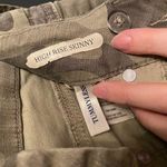 Seven7  Jeans Camouflage Green Camo Jeans High Rise Skinny Tummyless Photo 3