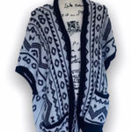 Romeo + Juliet Couture Romeo and Juliet SZ S Oversized Sweater Photo 0