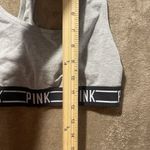PINK - Victoria's Secret Victorias Secret Pink Sports Bra Womens Medium Gray Racer Back Spellout Band Photo 4