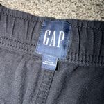 Gap  Mid-Rise easy barrel jeans Photo 2