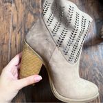 Musse & Cloud  • Avaly Boots tan leather laser cut western ankle perforated Photo 3