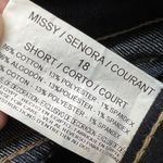 Gloria Vanderbilt  Amanda Jean Taper Fit Classic Rise Dark Wash Size 18 Short NWT Photo 9