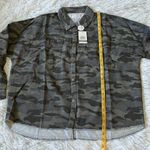 Mud Pie Women’s Oversized STERLING GREEN CAMO SHACKET size Medium Photo 11