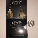 Jasmine Lane Gold Tone Cream Earrings and Necklace Set Photo 2