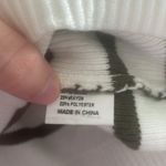 Boutique Brand Size Medium Green and White Turtleneck Long Photo 5