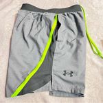 Under Armour short size Small : Box H: Photo 8