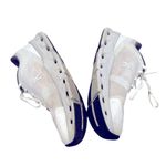 ON RUNNING CLOUDGO WOMENS WHITE GRAY SNEAKERS 9 Photo 2