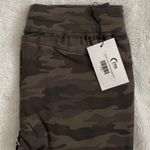 Zyia (NWT) Green Camo Unwind Joggers, Medium (6-8) Photo 3