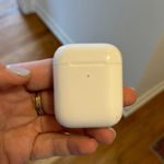 Apple AirPods Photo 0