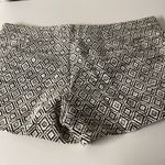 Banana Republic Elegant  Jacquard Aztec Print Shorts Cream & Black size 14 Photo 3