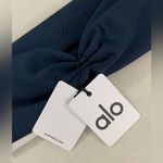 Alo Yoga NWT Airlift Headband Navy Blue Grips and scrunched back White Alo Logo Photo 9