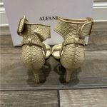 Alfani  Gold Embossed Leather Heels Photo 3