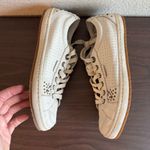 Taos White Leather Perforated Studded Casual Comfort Sneakers Shoes Size 7.5 Photo 2
