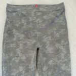 Spanx  Jean-ish Ankle Leggings Camo Print Pants Women's 3X Gray Stretch 20018P Photo 2