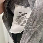 Gap NWOT  women’s gray fitted boyfriend denim button front long sleeve shirt‎ L Photo 4