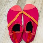 FITKICKS PINK/ORANGE ELASTIC SHOES SIZE Large YOGA SHOES Orange Photo 4